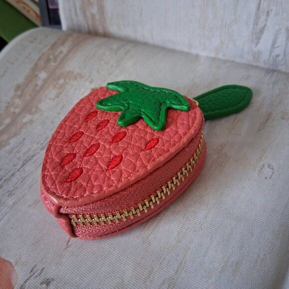 Strawberry Pouch Coin Purse Fruit Keychain NEW - Picture 4 of 5